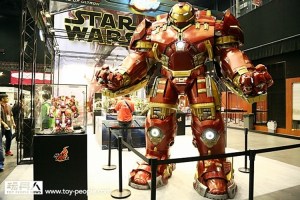 hot-toys-iron-man-hulkbuster-4